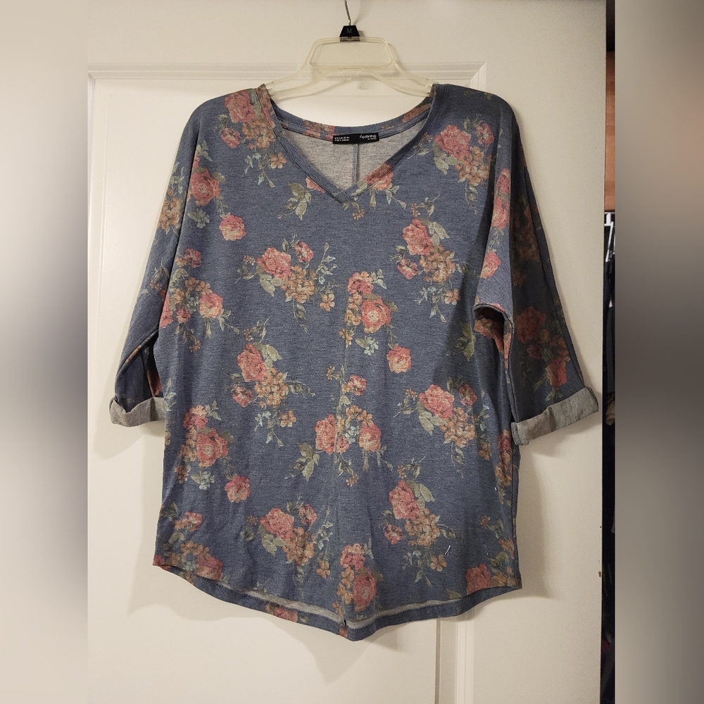 Casual floral top